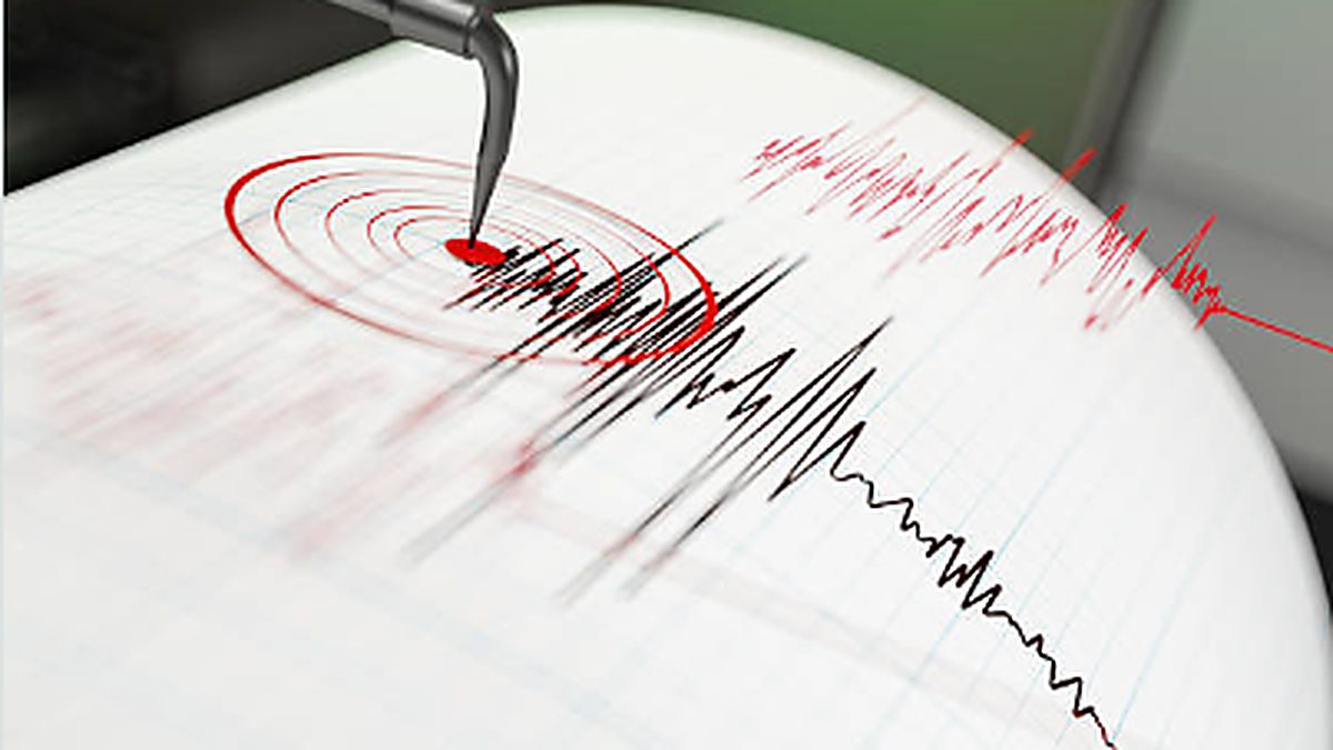 Deprem dalgalarını kâğıda kaydeden bir sismograf
